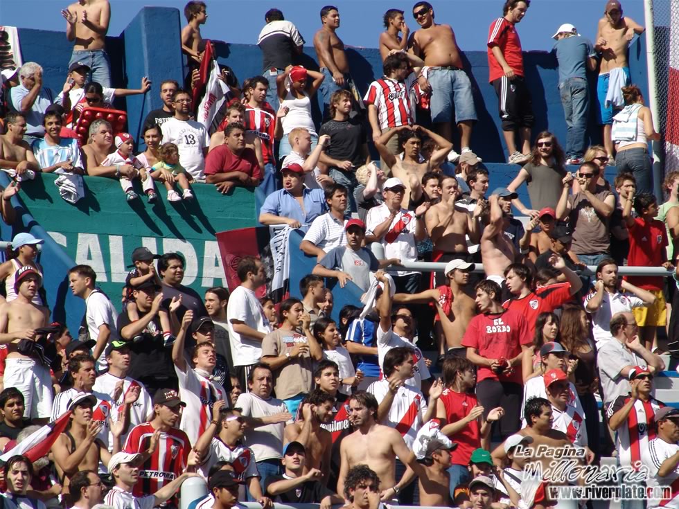 River Plate vs Arsenal de Sarandi (CL 2007) 7
