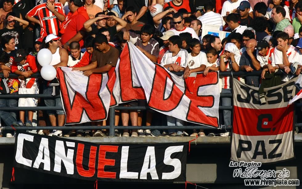 Quilmes vs River Plate (CL 2007) 7