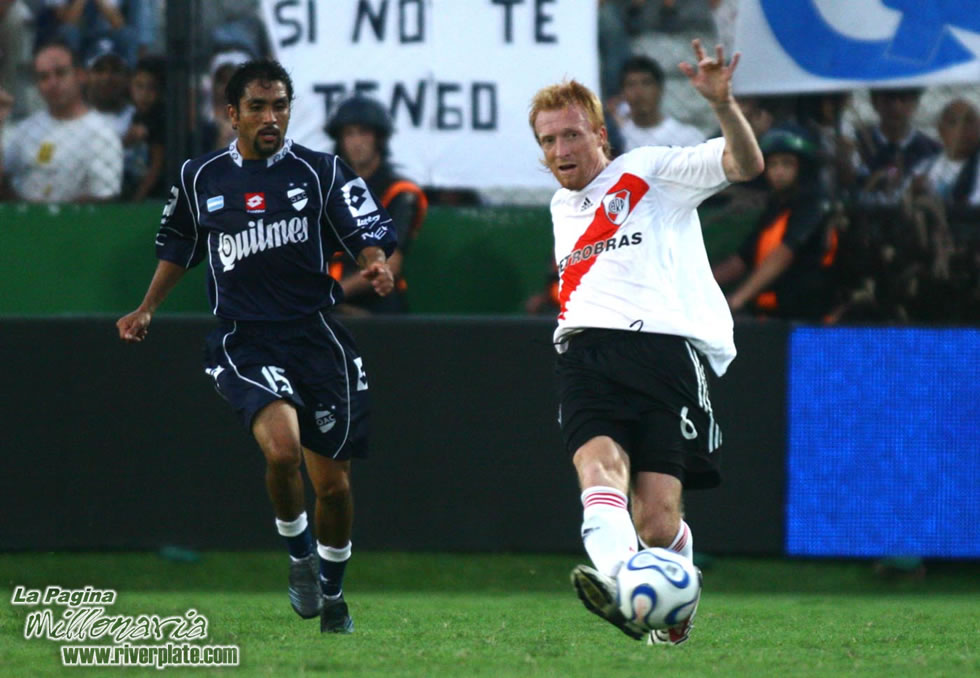 Quilmes vs River Plate (CL 2007) 16