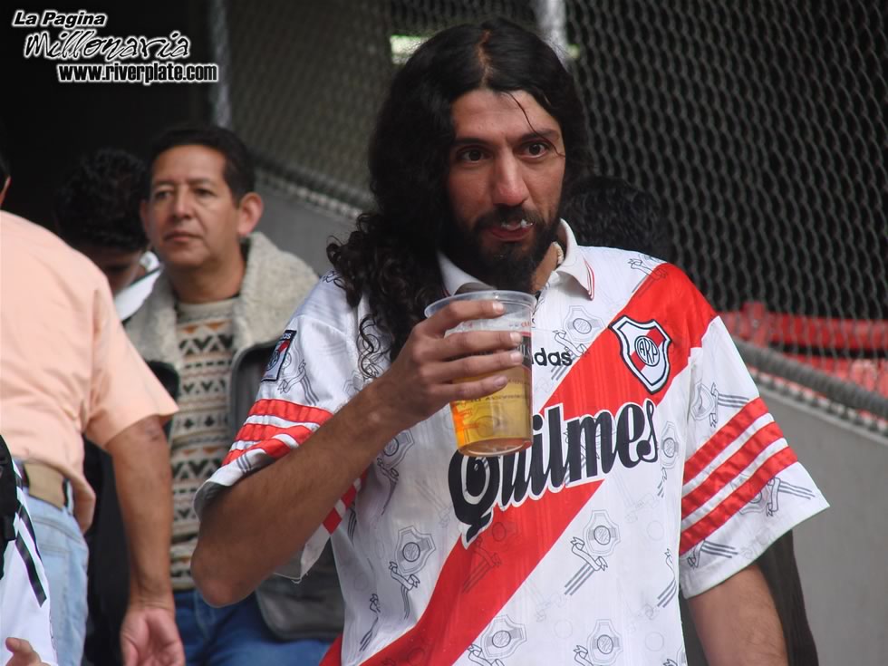 Liga Universitaria de Quito vs River Plate (LIB 2007) 3
