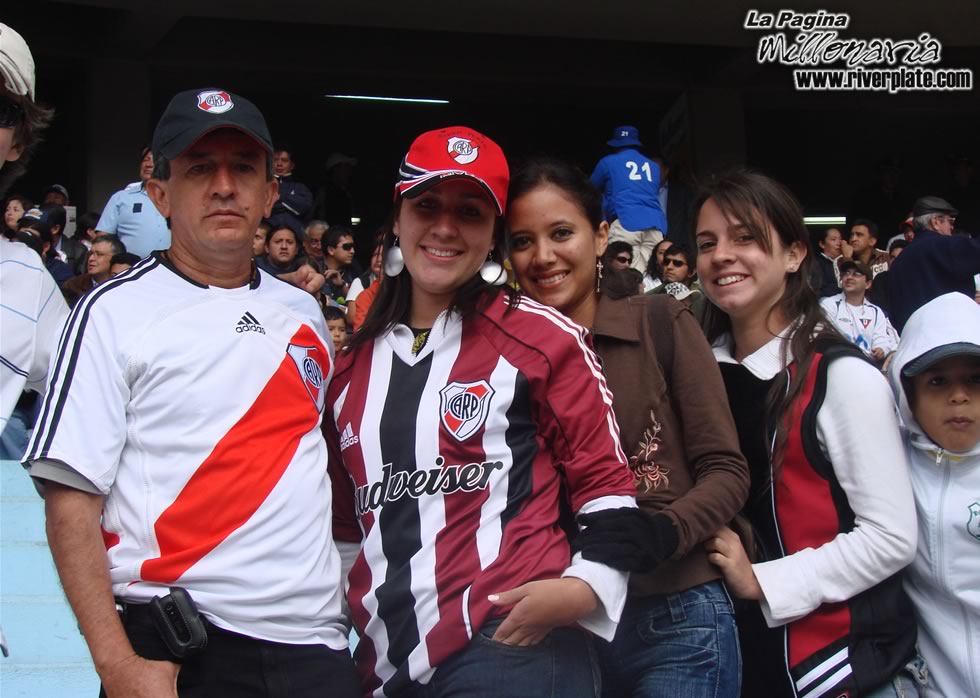 Liga Universitaria de Quito vs River Plate (LIB 2007) 4