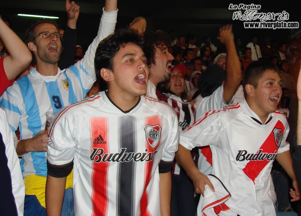 Liga Universitaria de Quito vs River Plate (LIB 2007) 5
