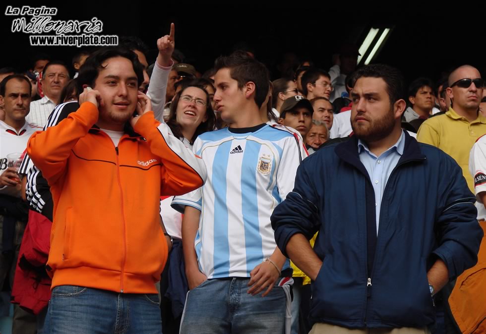 Liga Universitaria de Quito vs River Plate (LIB 2007) 7