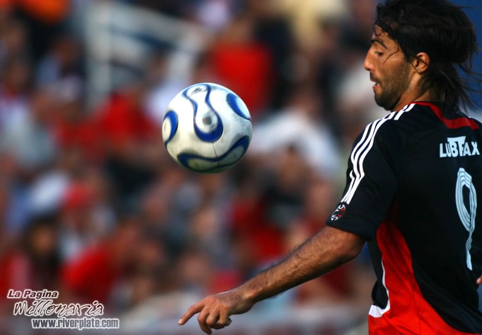 River Plate vs Gimansia de Jujuy (CL 2007) 27
