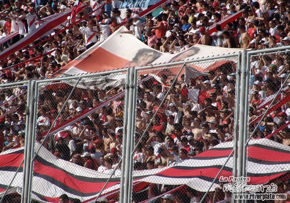 River Plate vs Gimansia de Jujuy (CL 2007) 3