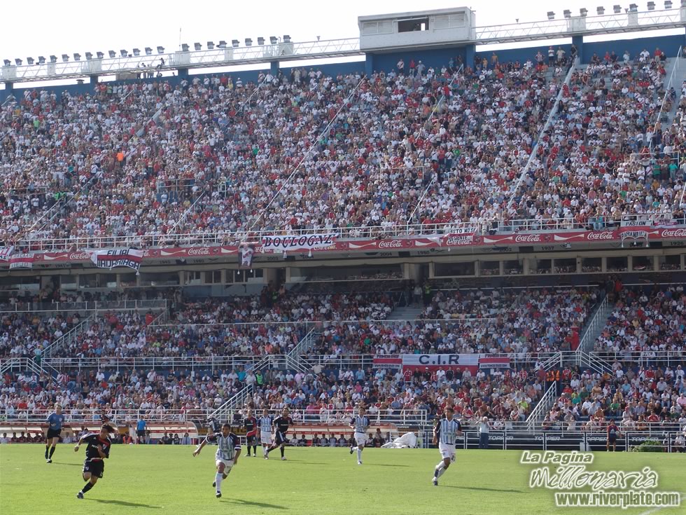 River Plate vs Gimansia de Jujuy (CL 2007) 7