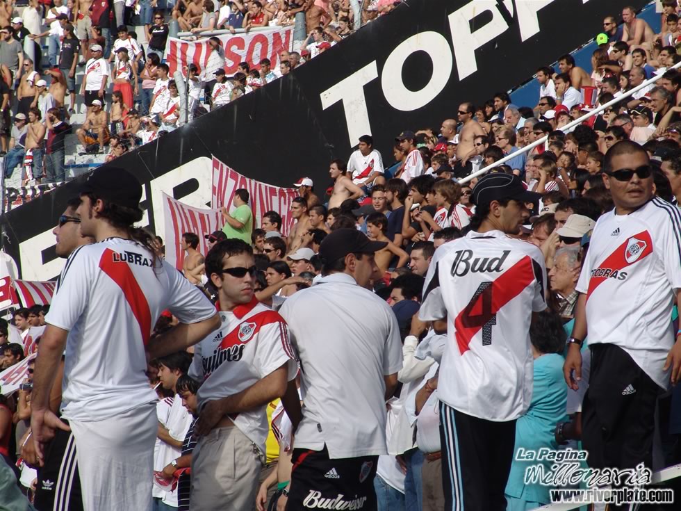 River Plate vs Gimansia de Jujuy (CL 2007) 13