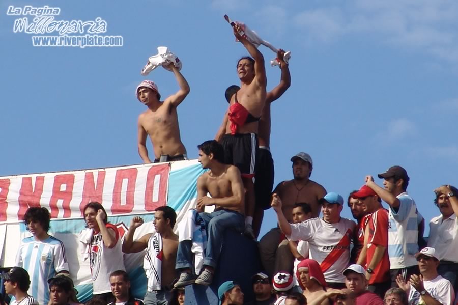 River Plate vs Gimansia de Jujuy (CL 2007) 8
