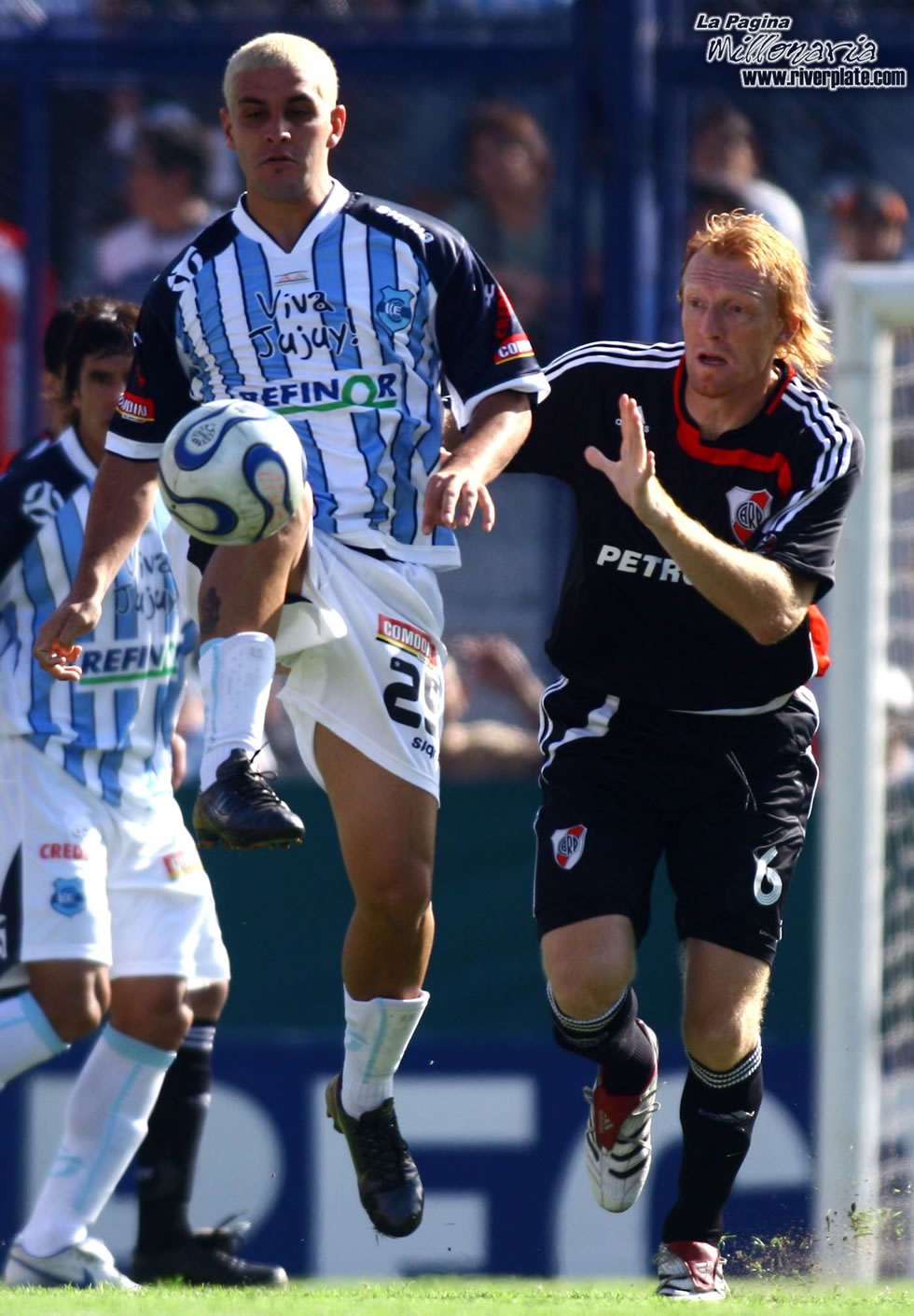 River Plate vs Gimansia de Jujuy (CL 2007) 37