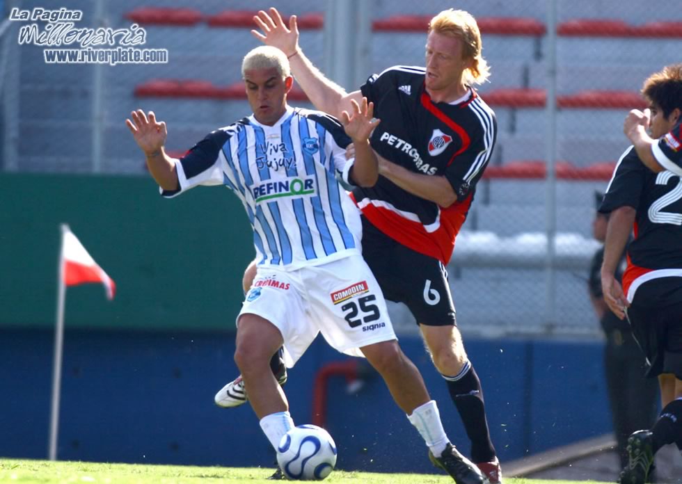 River Plate vs Gimansia de Jujuy (CL 2007) 52