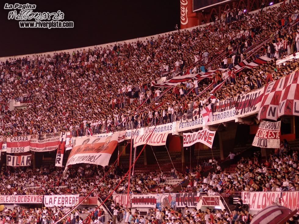 River Plate vs Liga Universitaria de Quito (LIB 2007) 1