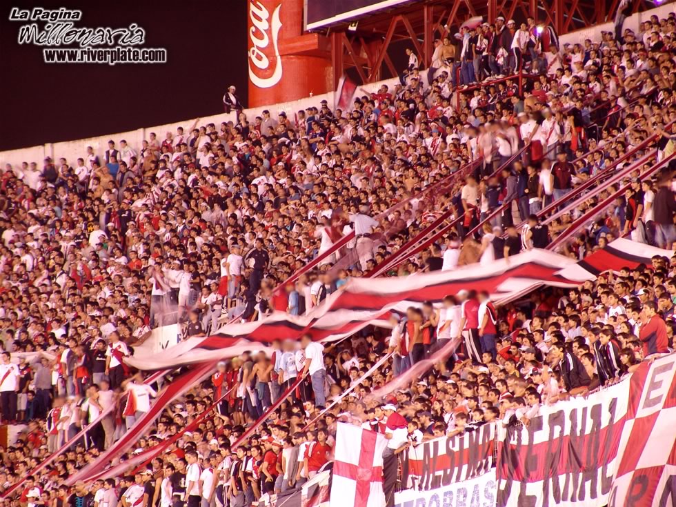River Plate vs Liga Universitaria de Quito (LIB 2007) 2