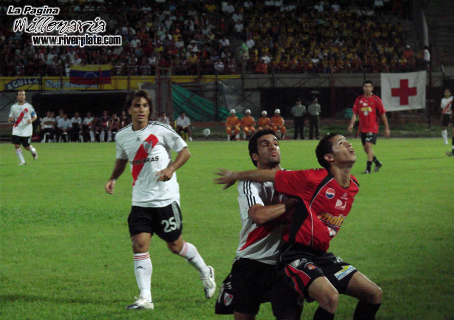 Caracas FC vs River Plate en Cúcuta (LIB 2007) 3