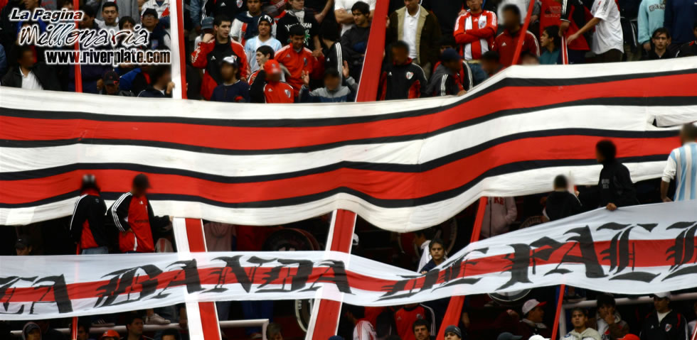 River Plate vs Banfield (CL 2007) 2