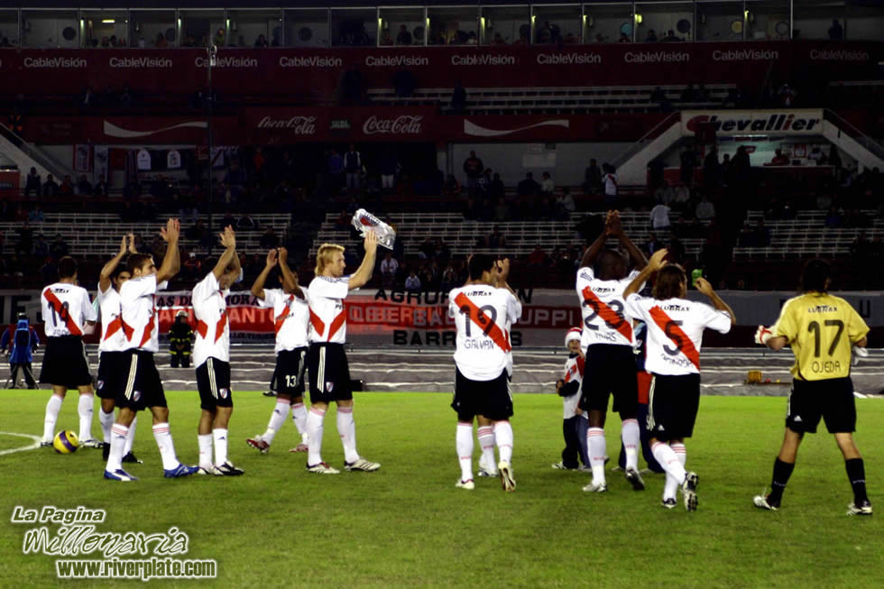 River Plate vs Colo Colo (LIB 2007) 1