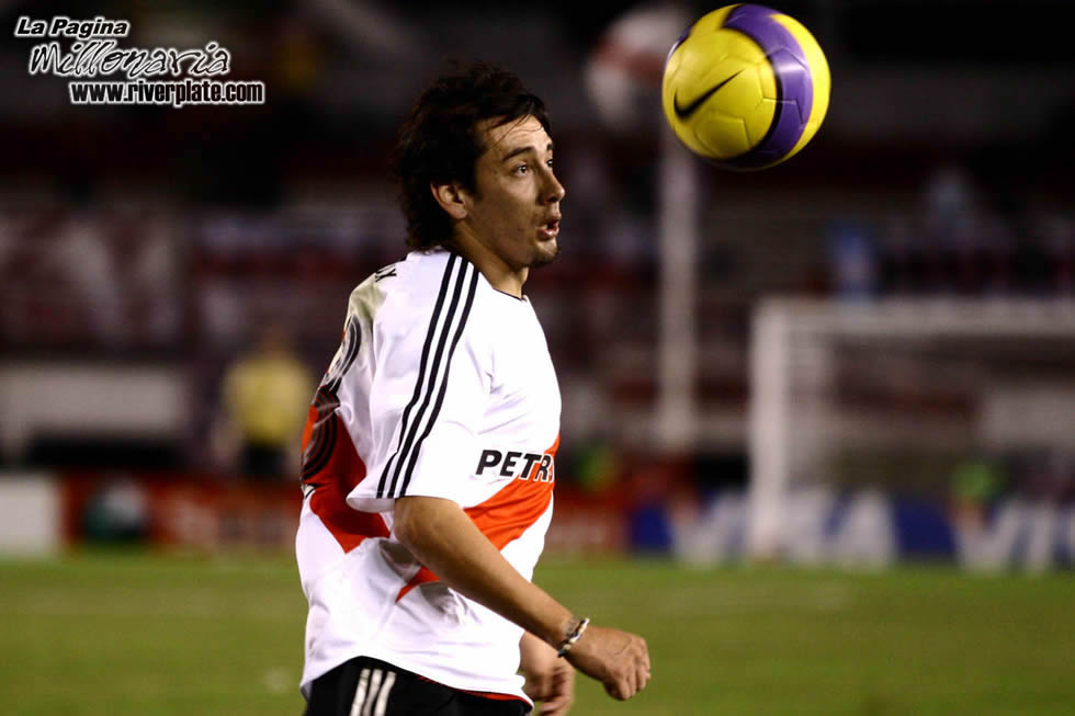 River Plate vs Colo Colo (LIB 2007) 22