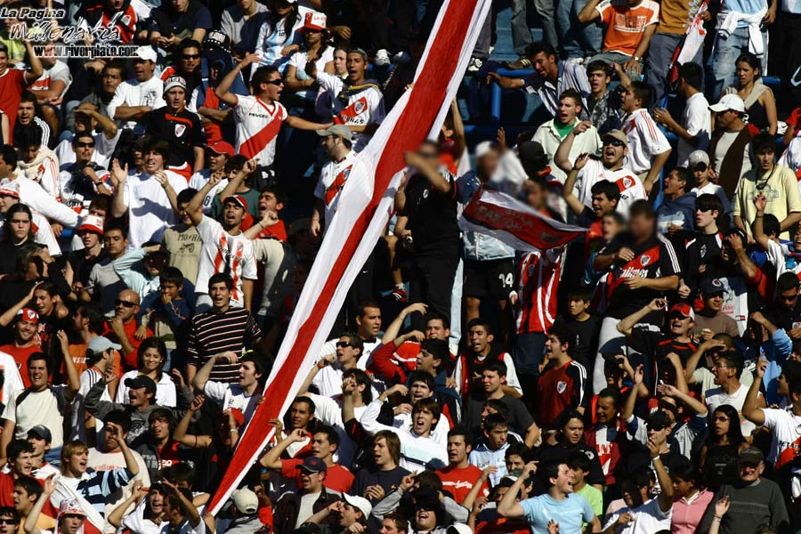 Rosario Central vs River Plate (CL 2007) 18