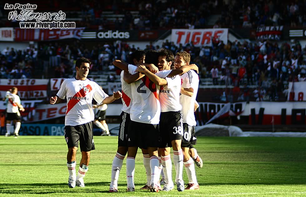 River Plate vs Independiente (CL 2007) 23