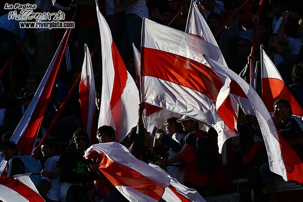 River Plate vs Independiente (CL 2007) 15