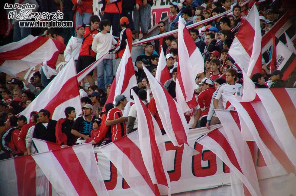 River Plate vs Independiente (CL 2007) 42