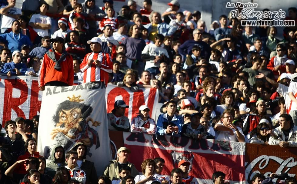 River Plate vs Estudiantes LP (CL 2007) 5