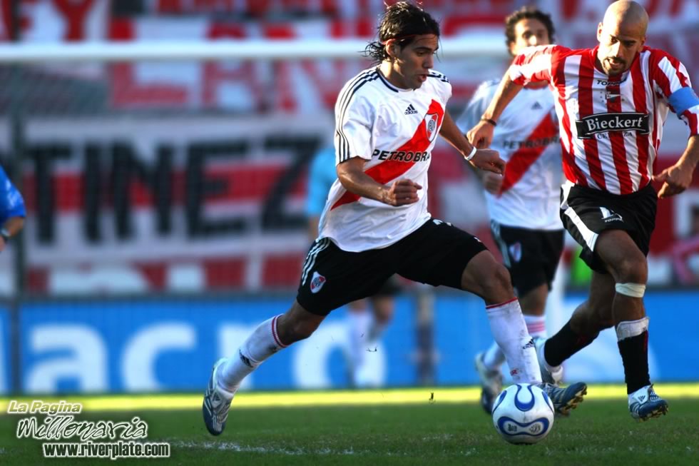 River Plate vs Estudiantes LP (CL 2007) 26