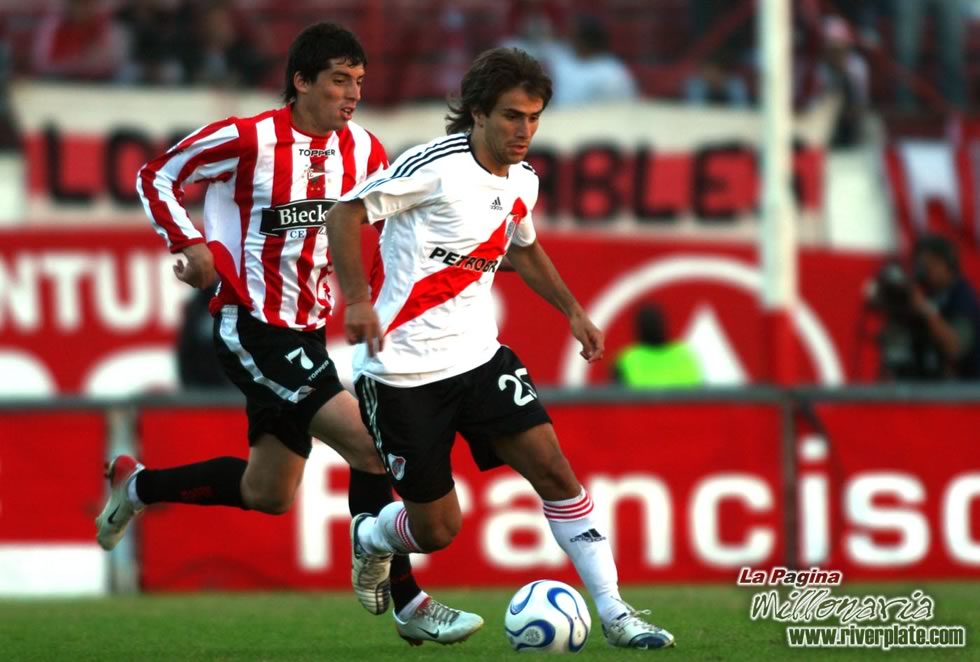 River Plate vs Estudiantes LP (CL 2007) 28