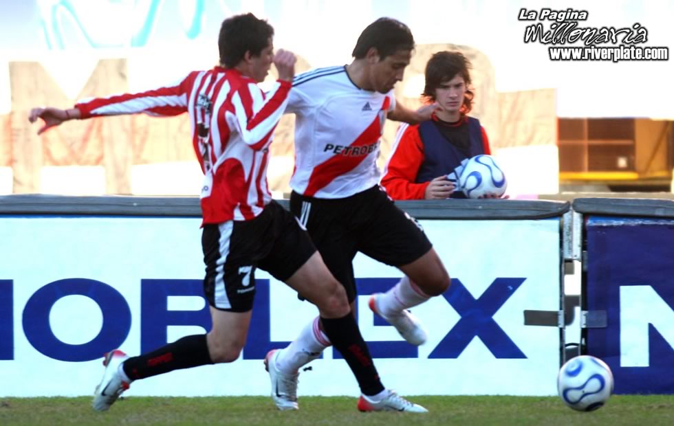 River Plate vs Estudiantes LP (CL 2007) 32