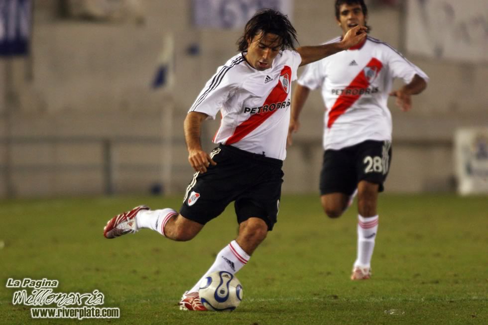 Gimnasia LP vs River Plate (CL 2007) 9