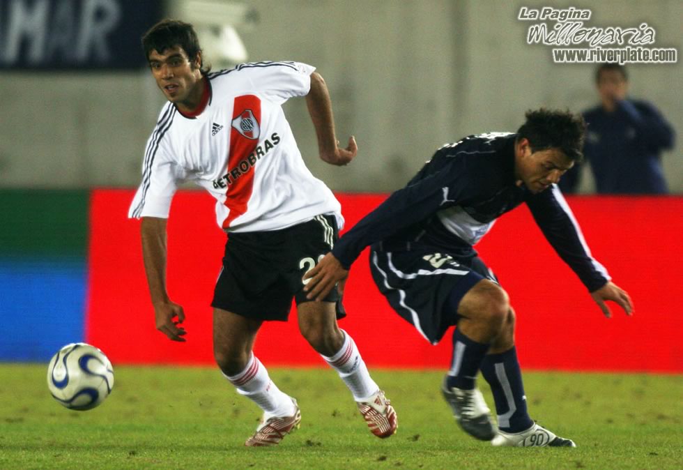 Gimnasia LP vs River Plate (CL 2007) 11