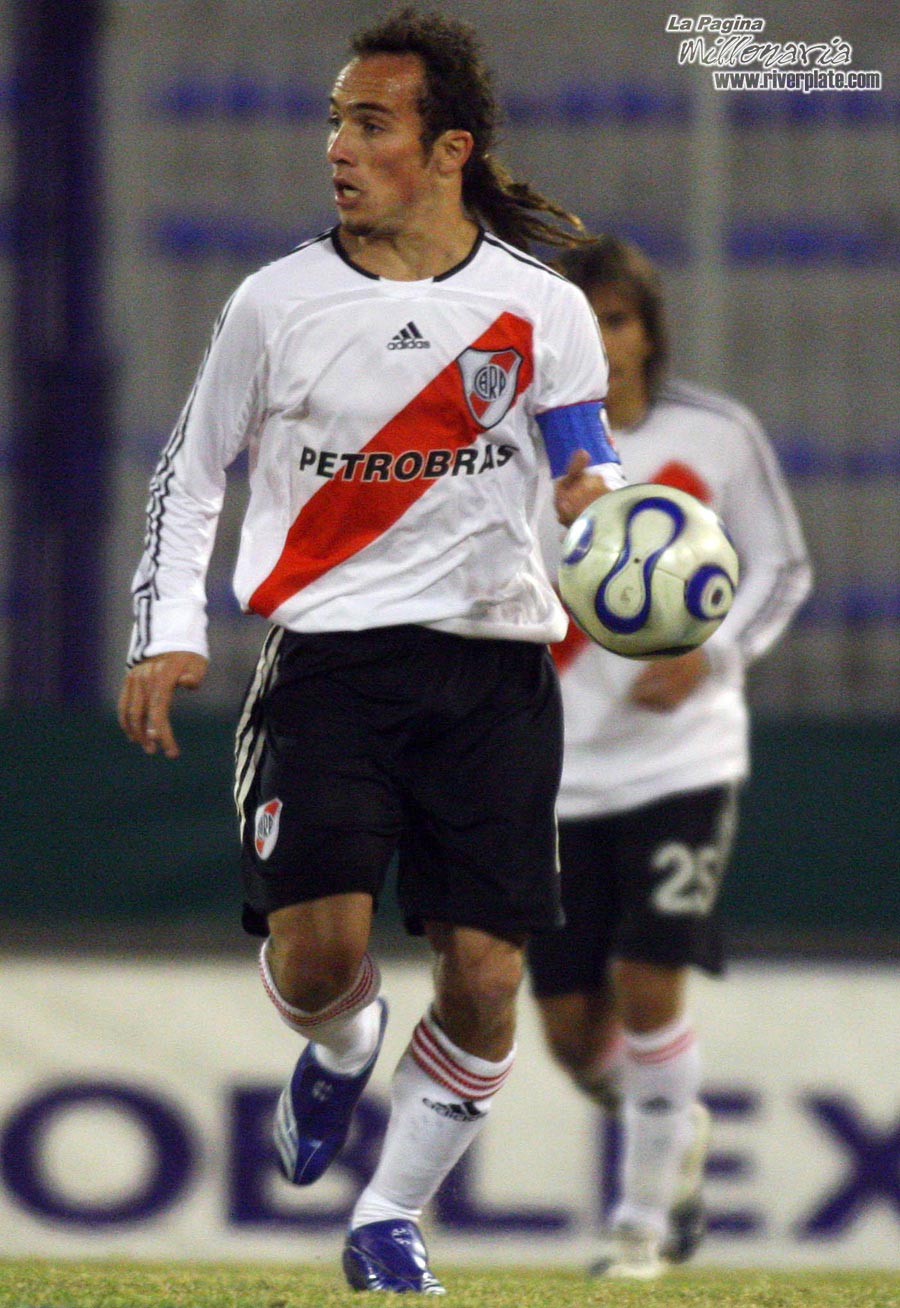 River Plate vs Godoy Cruz (CL 2007) 2