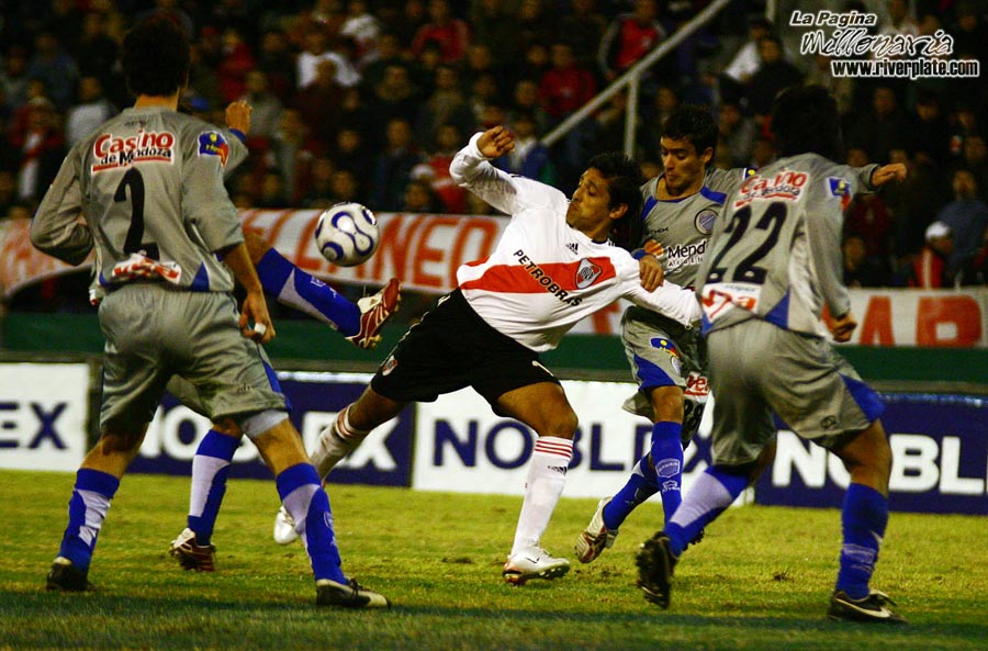 River Plate vs Godoy Cruz (CL 2007) 3