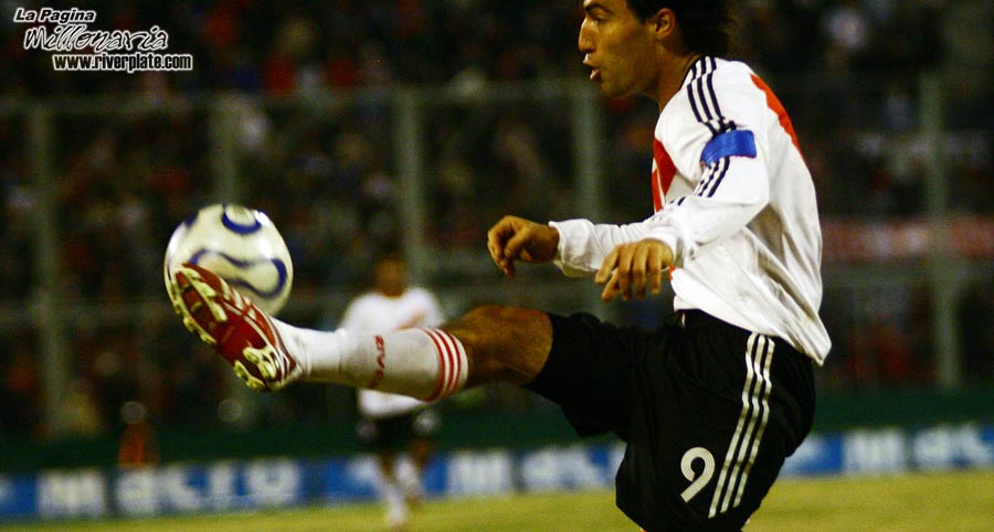 River Plate vs Godoy Cruz (CL 2007) 6