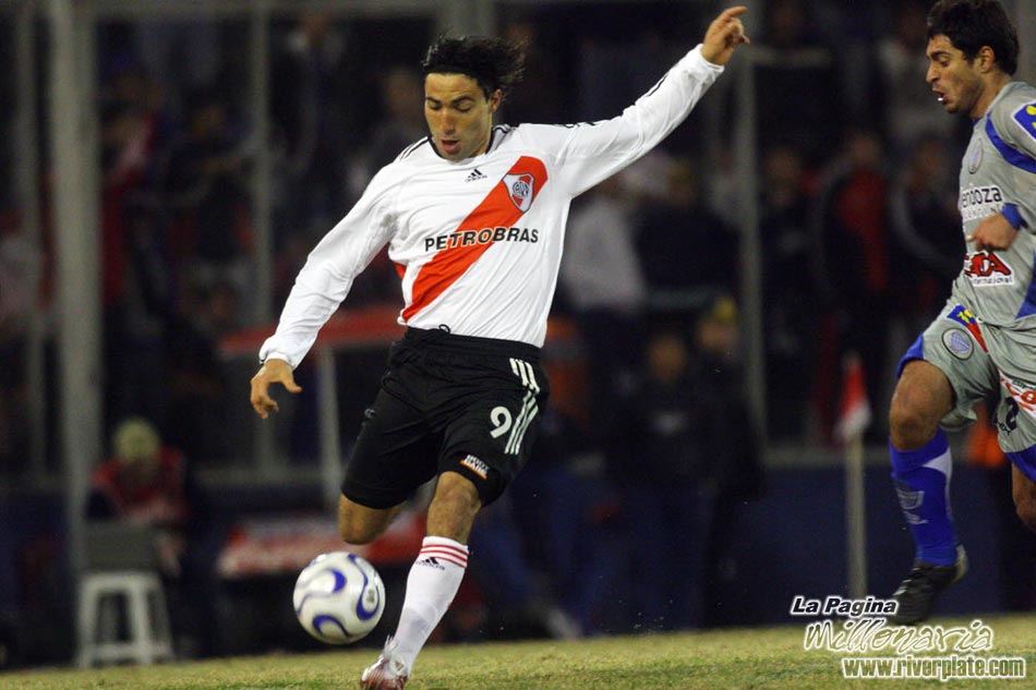 River Plate vs Godoy Cruz (CL 2007) 10