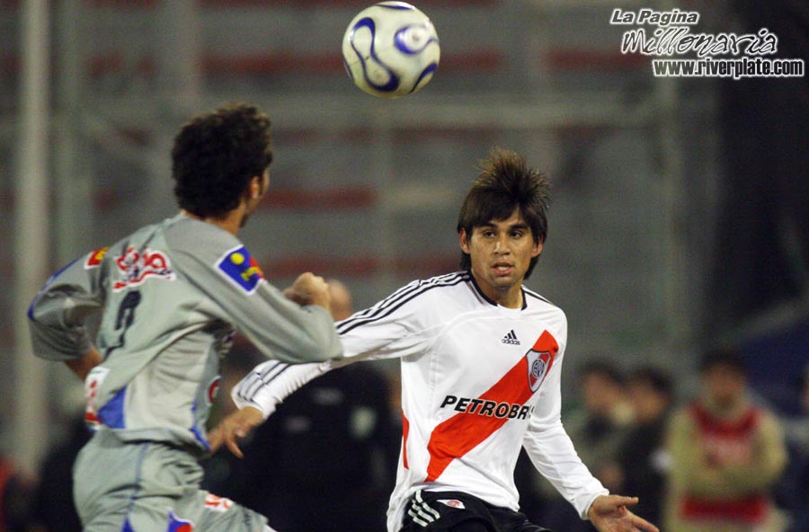 River Plate vs Godoy Cruz (CL 2007) 12