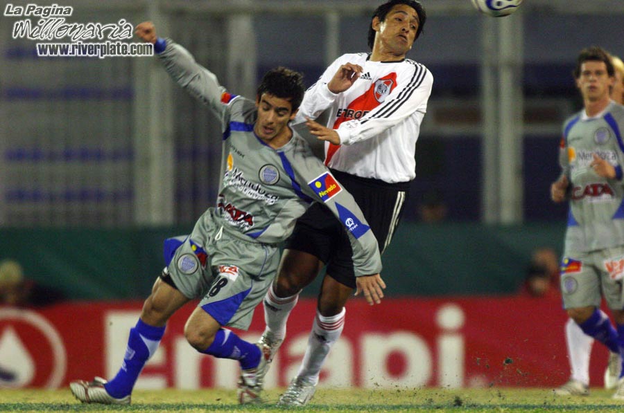 River Plate vs Godoy Cruz (CL 2007) 15
