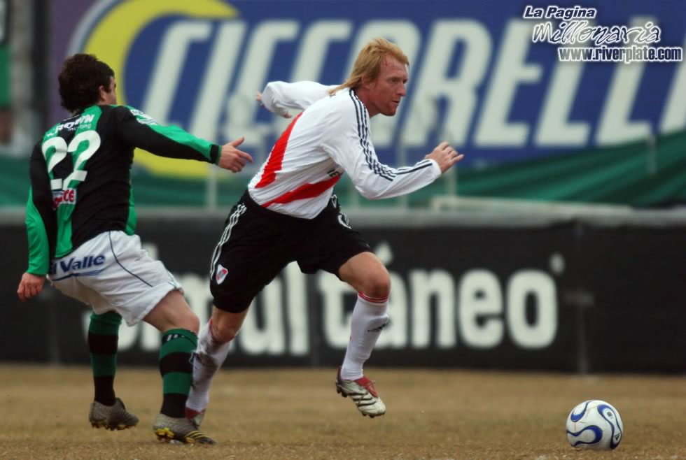Nueva Chicago vs River Plate (CL 2007) 5