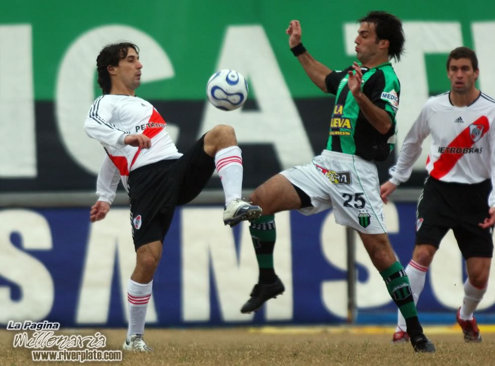 Nueva Chicago vs River Plate (CL 2007) 6