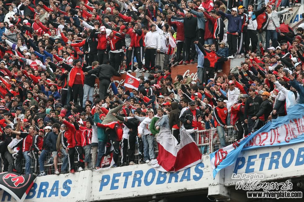 River Plate vs Lanus (AP 2007) 29