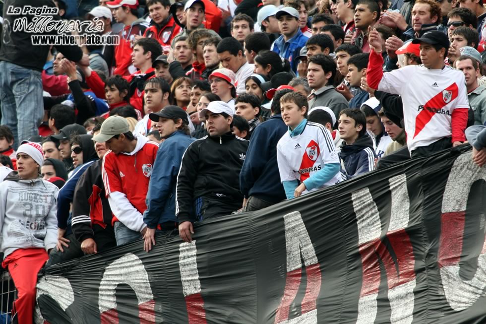 River Plate vs Lanus (AP 2007) 35