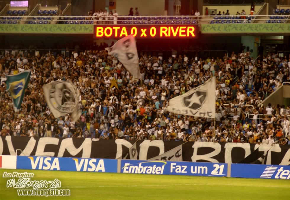 Botafogo vs River Plate (SUD 2007) 12