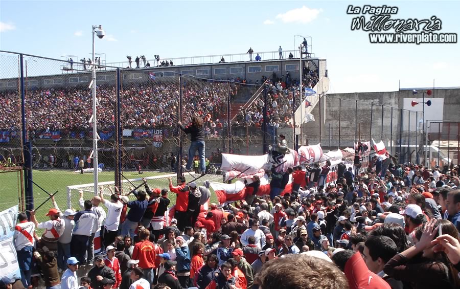 Tigre vs River Plate (AP 2007) 9