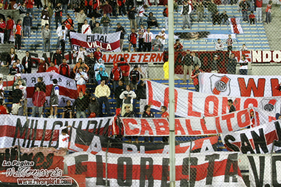 Defensor Sporting vs River Plate (SUD 2007) 24
