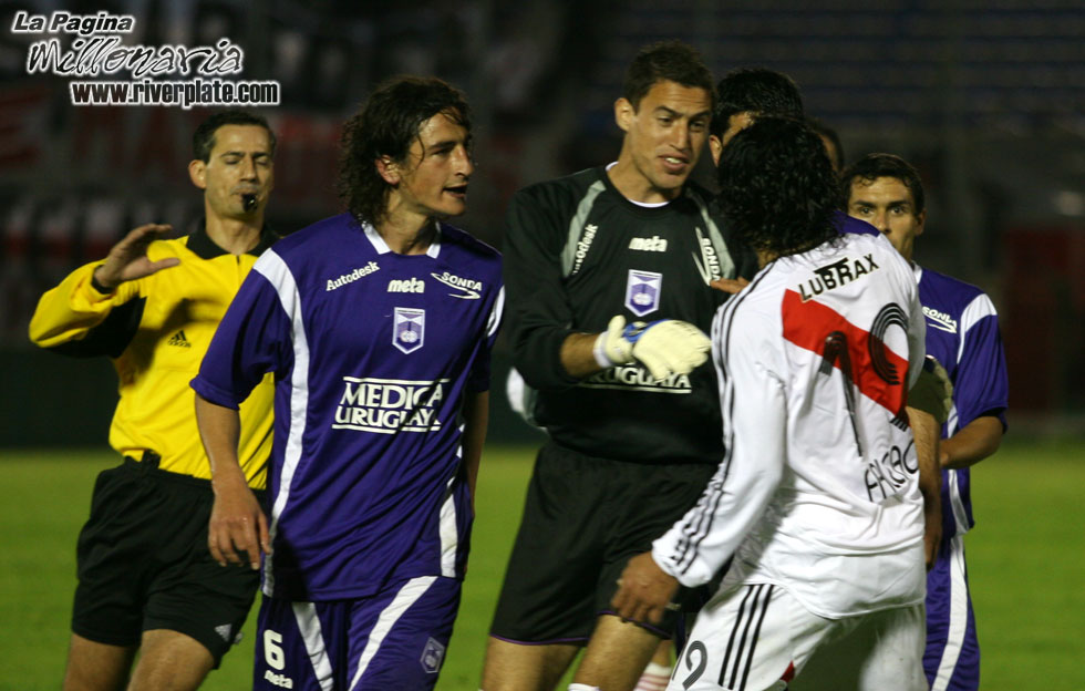Defensor Sporting vs River Plate (SUD 2007) 36