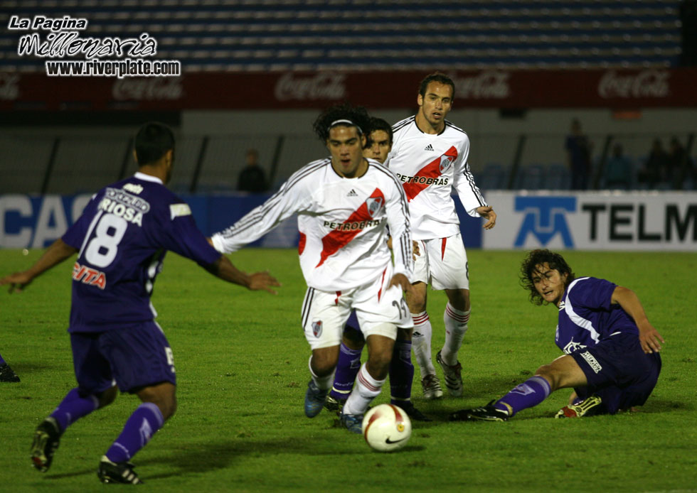 Defensor Sporting vs River Plate (SUD 2007) 33
