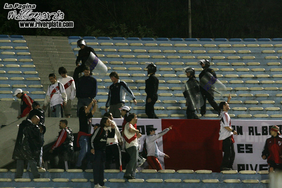 Defensor Sporting vs River Plate (SUD 2007) 52