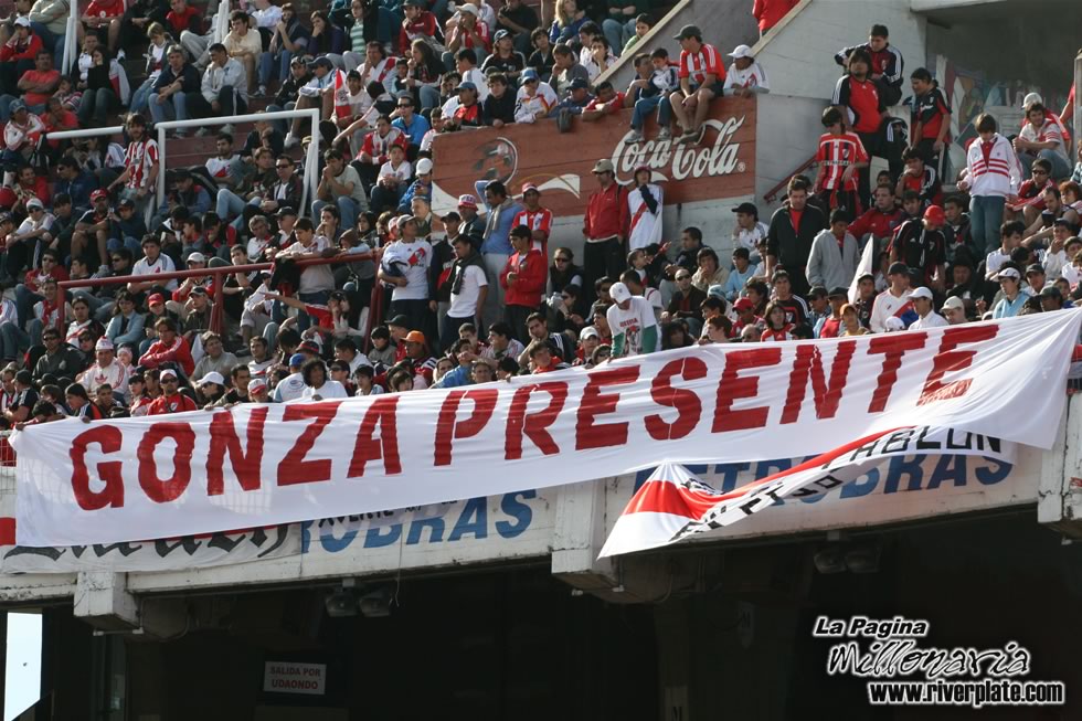 River Plate vs Independiente (AP 2007) 54