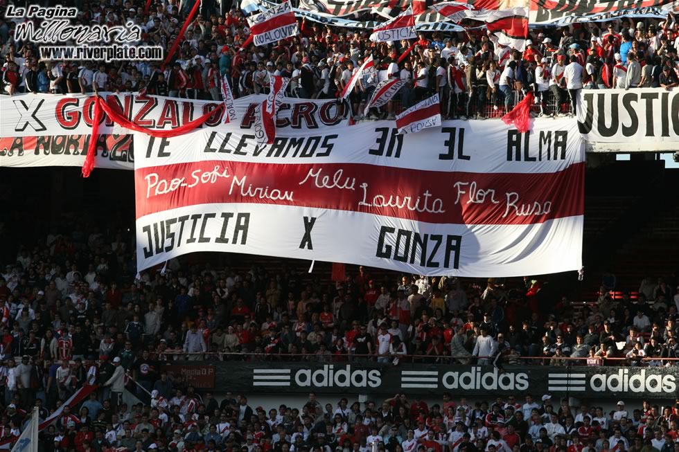 River Plate vs Independiente (AP 2007) 55