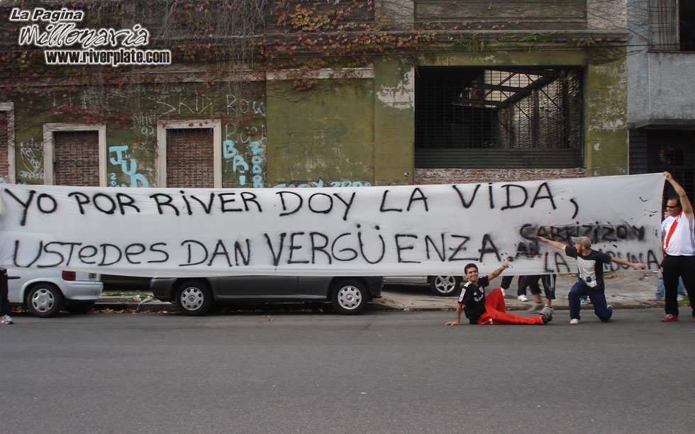 Independiente vs River Plate (CL 2008) 8