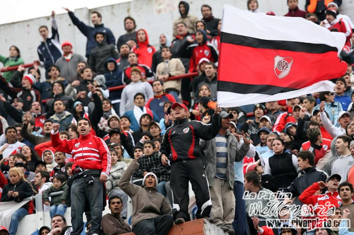 River Plate vs Huracan (CL 2008) 10